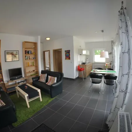 Ferienhaus Muritzfreude / Eg-appartement * Marienfelde